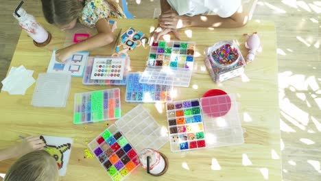 kids crafting at a cafe