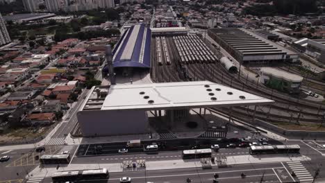 orbital flight form right to left showin the front of vila sônia's subway station and surroundings in são paulo, brazil