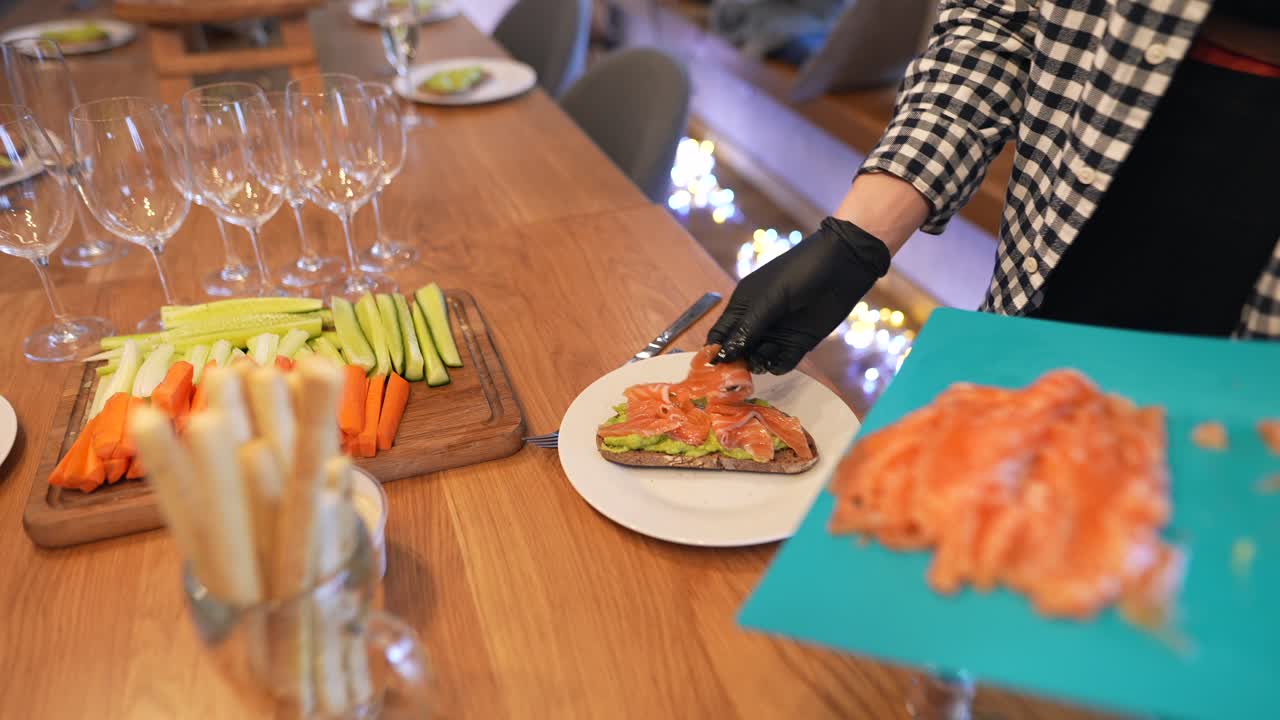 저녁 파티 에서 식초 를 준비 하는 것