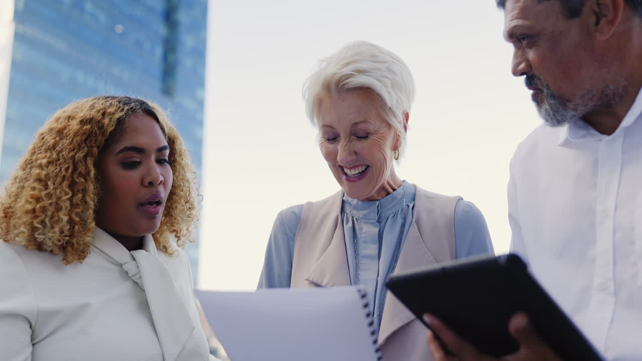 liderazgo, redes de personas de alto nivel o de negocios