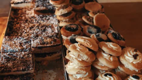 variación de alimentos dulces en la panadería
