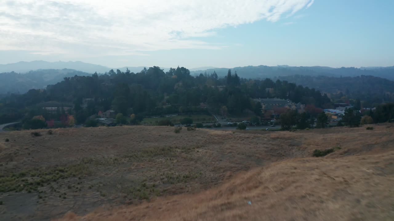 Molto fumo e nebbia dai recenti incendi boschivi in California