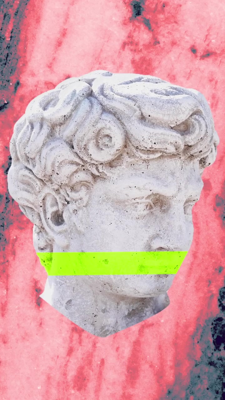 Animazione di scultura di testa antica su sfondo in marmo