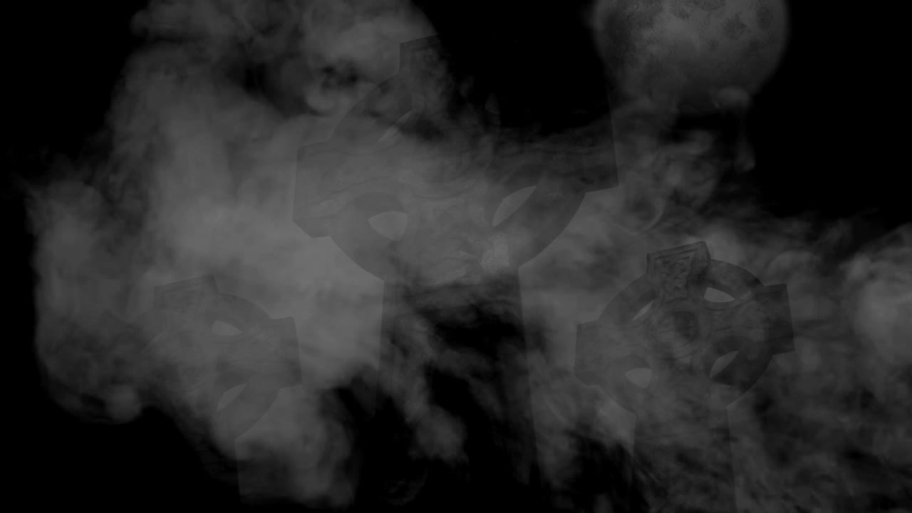 cementerio y la luna con humo 4k