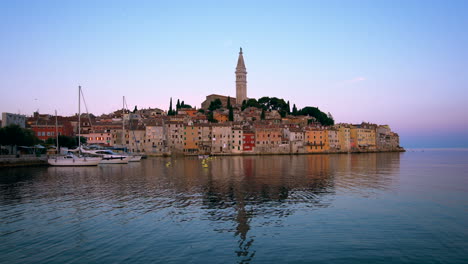 Rovinj,-Kroatien---Wunderschöne-Skyline-Der-Stadt