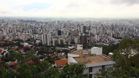 Paisaje-Urbano-De-Belo-Horizonte,-Día-Nublado