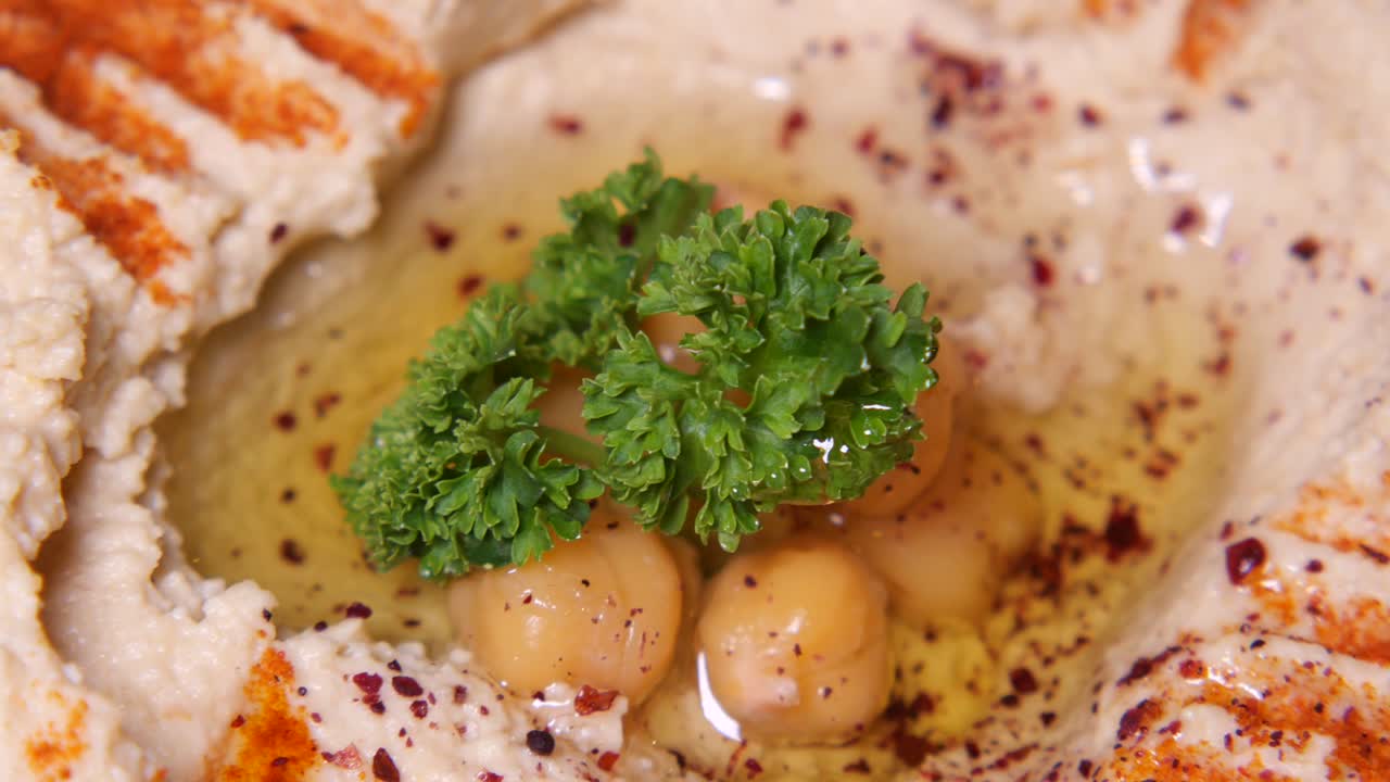Hummus with Chickpeas and Parsley