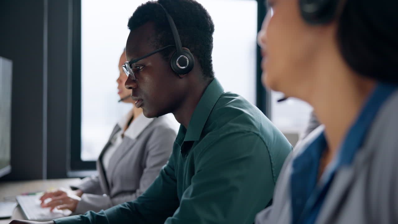 Call center, typing and business people