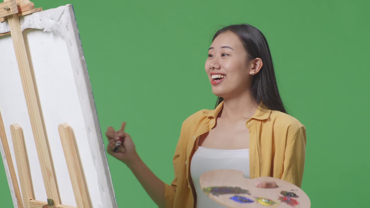 기둥 위 에 있는 여자 그림