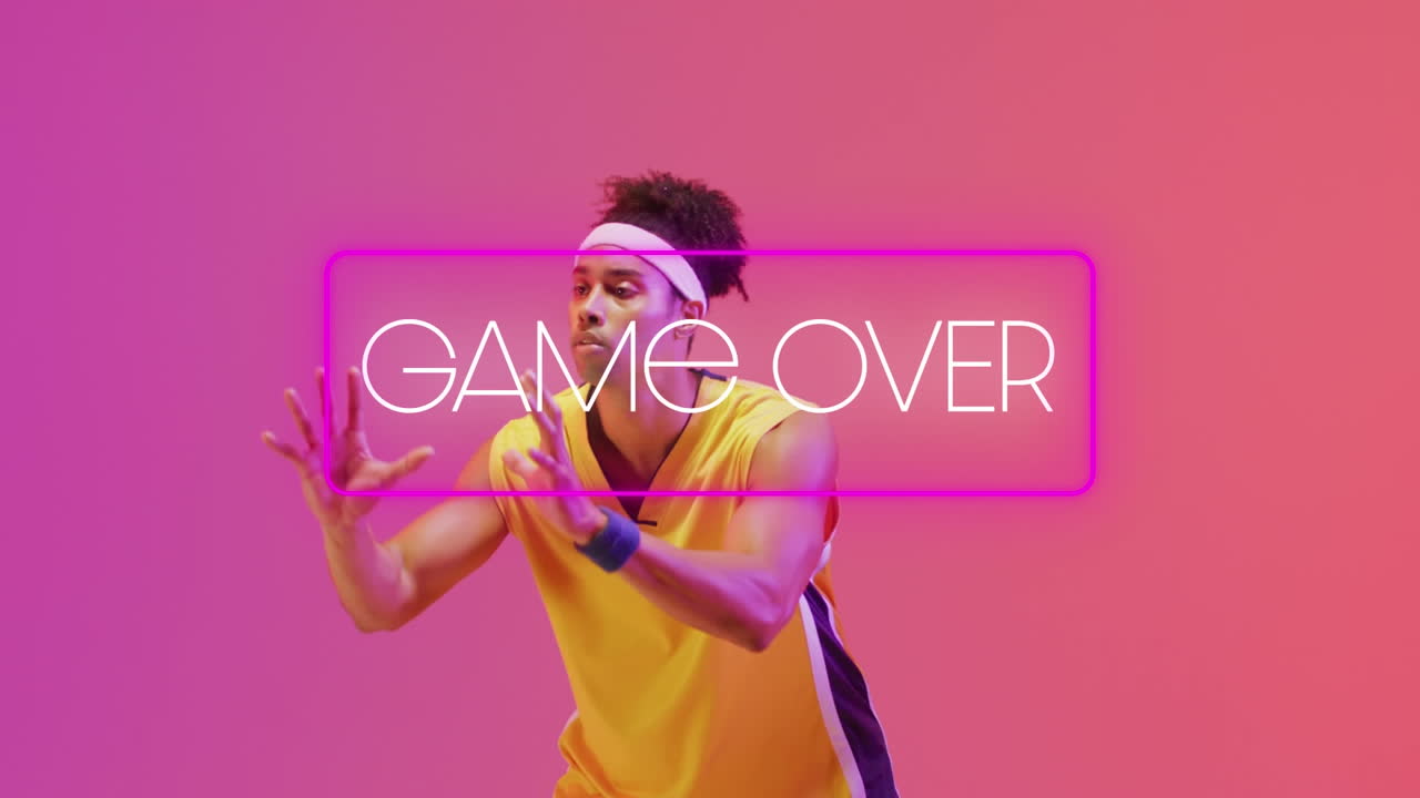 animación del juego sobre texto y líneas de neón sobre jugador de baloncesto en fondo de neón.