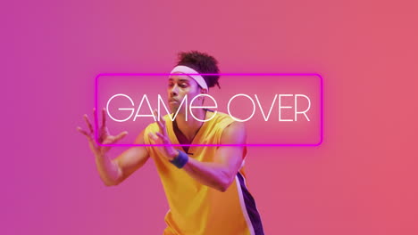 animación del juego sobre texto y líneas de neón sobre jugador de baloncesto en fondo de neón.
