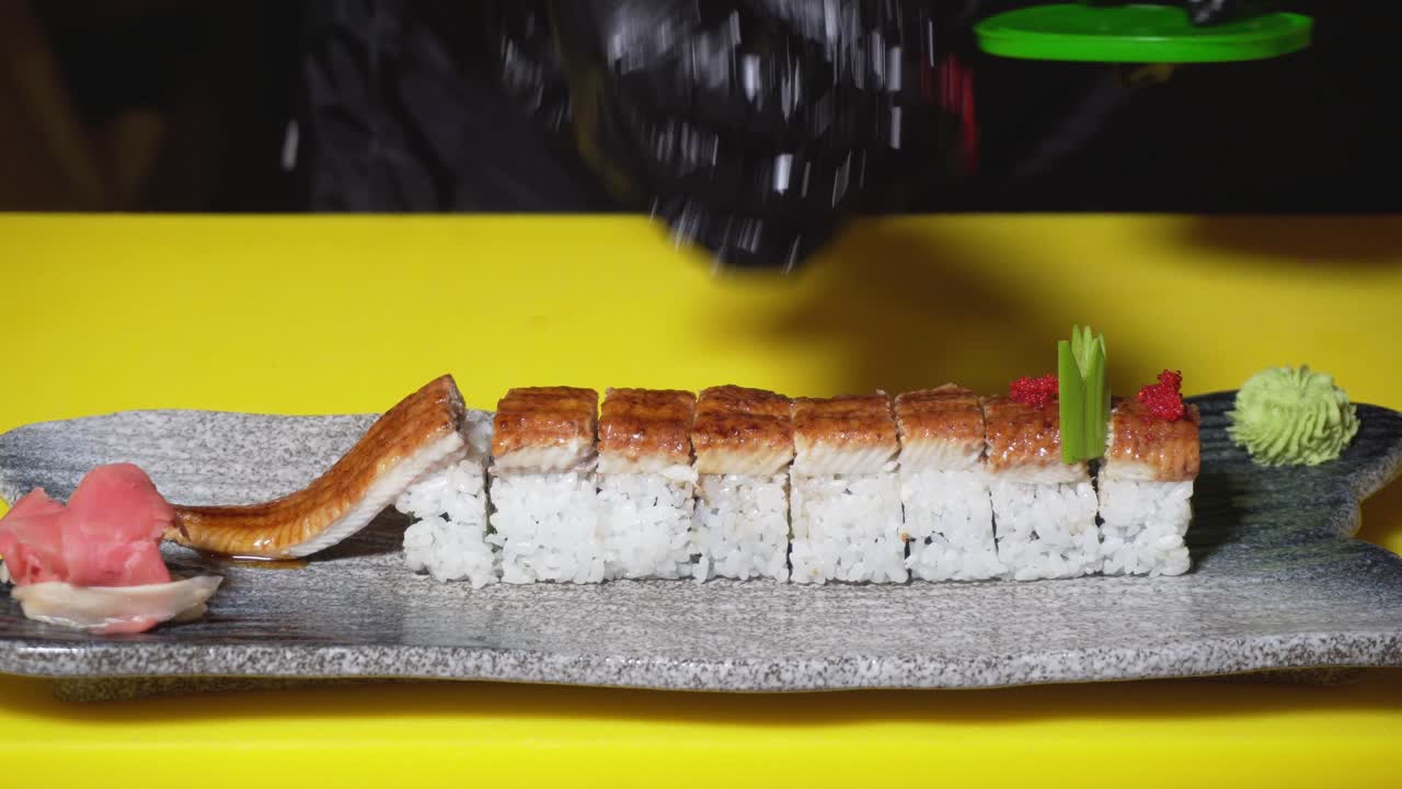 Preparazione di Sushi Unagi