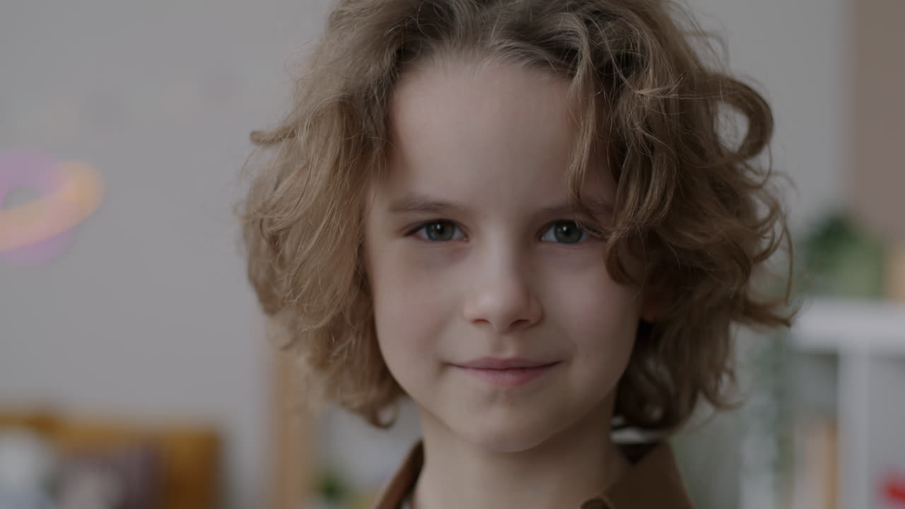 retrato de un niño sonriente