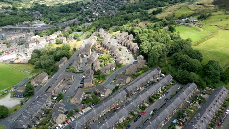 Imágenes-Aéreas-De-Drones-De-Un-Pueblo-Industrial-Típico-En-Yorkshire,-Inglaterra