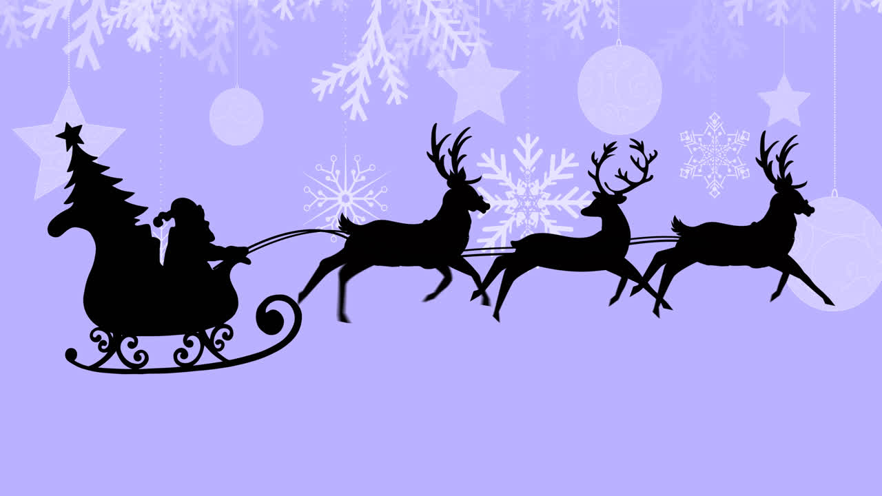 санта-клаус в санях, притягиваемый оленями против рождественских украшений