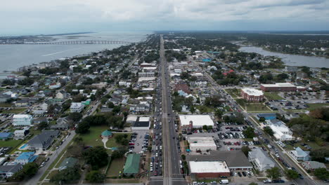 Drone-shot-of-Downtown-Morehead-City,-North-Carolina