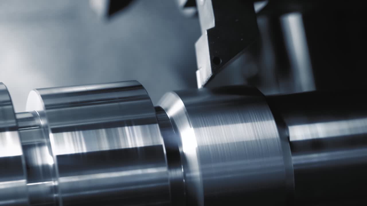 금속 가공 cnc lathe milling machine. 금속 절단 현대 가공 기술.