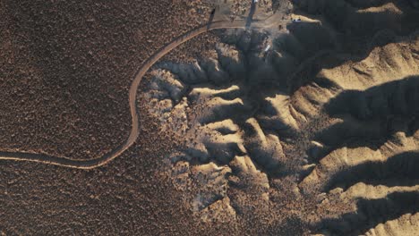 Top-down-perspective,-observe-the-desolate-landscape-south-of-Salt-Lake-City,-Utah,-USA