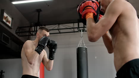 sesión de entrenamiento de boxeo