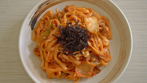 stir-fried-udon-noodles-with-kimchi-and-pork---Korean-food-style