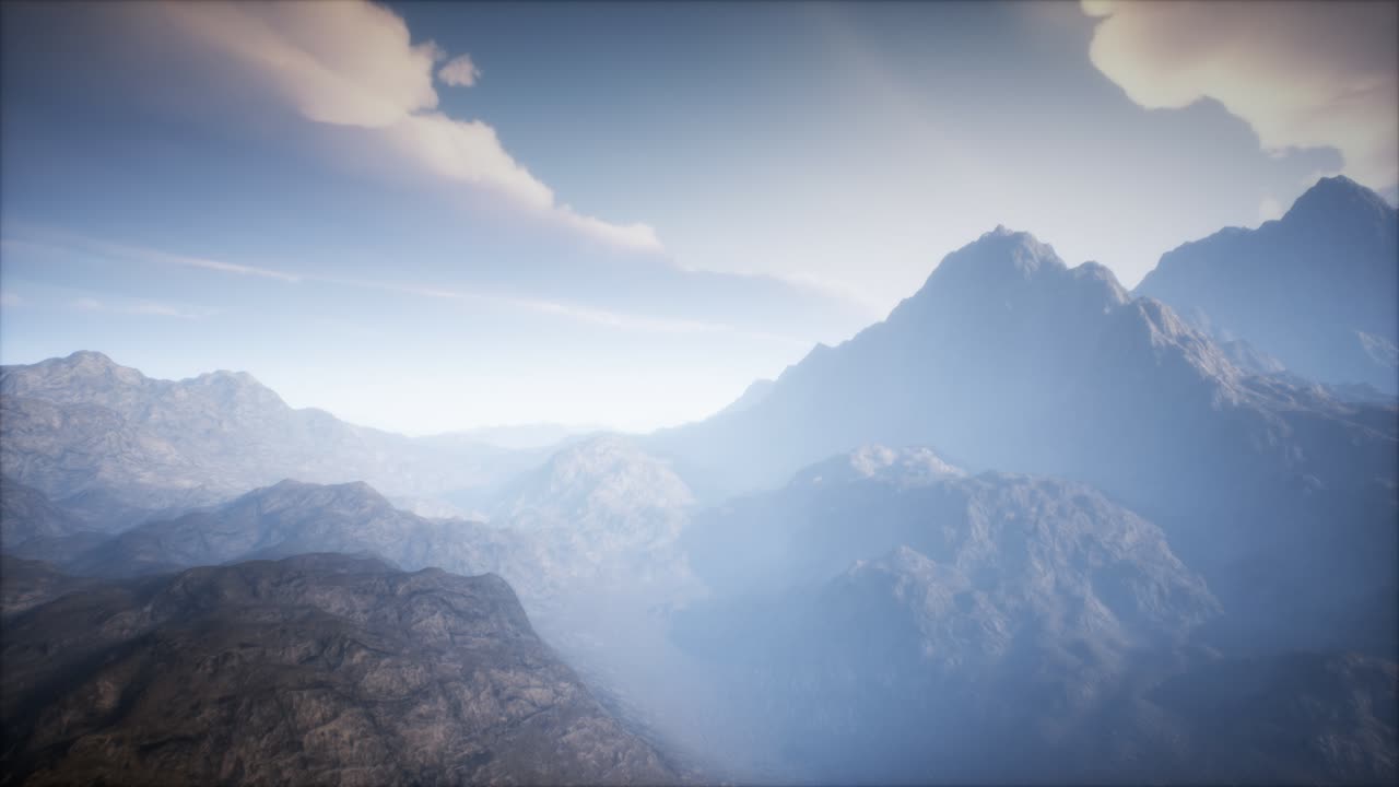 paisaje del cráter del volcán con niebla