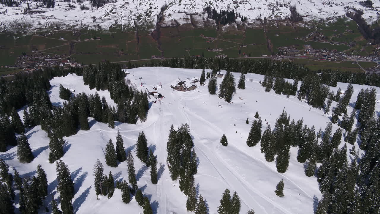 Clima change. The snow line is much higher than before.
On the top much snow. Its green in the valley. 
Global warming.