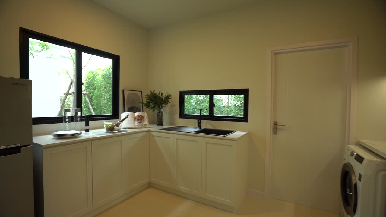 diseño interior minimalista de la despensa en blanco y negro