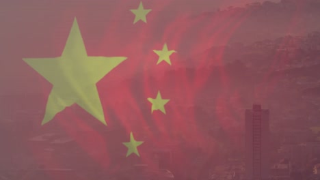 Animación-De-La-Bandera-De-China-Sobre-El-Paisaje-Urbano.