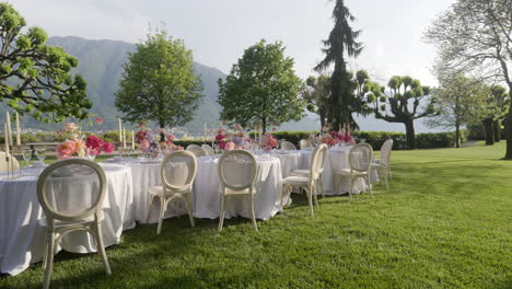 elegante recepción de bodas al aire libre