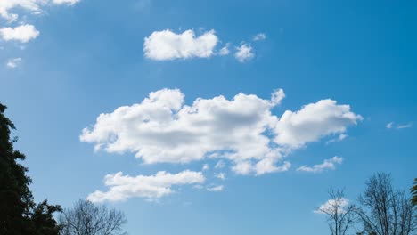 Timelapse-of-Partially-Cloudy-Sky-in-Oceanside,-California