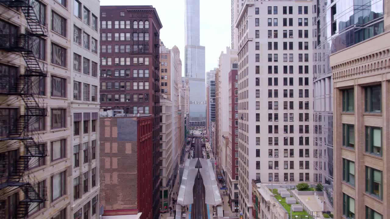 Witness Chicago's vibrant cityscape from above with breathtaking drone shots of its iconic skyline.