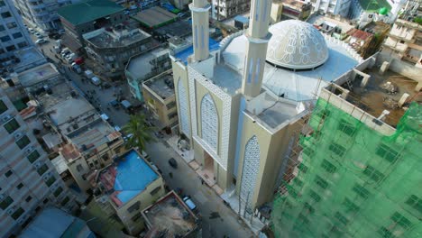 vista aérea de la mezquita al jumaa en dar es salaam