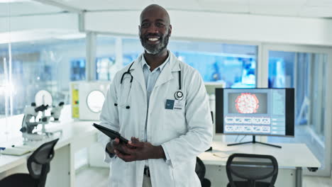 Tablet,-face-or-happy-scientist-in-laboratory