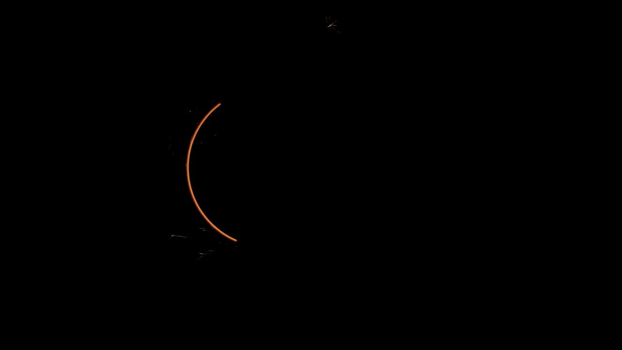 portal de fuego girando círculo de chispa esfera con lana de acero 4k /