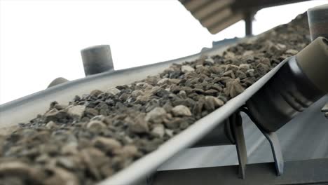 Belt-Conveyor,-Cold-Elevator-and-hopper-to-supply-cold-aggregate-from-cold-bin