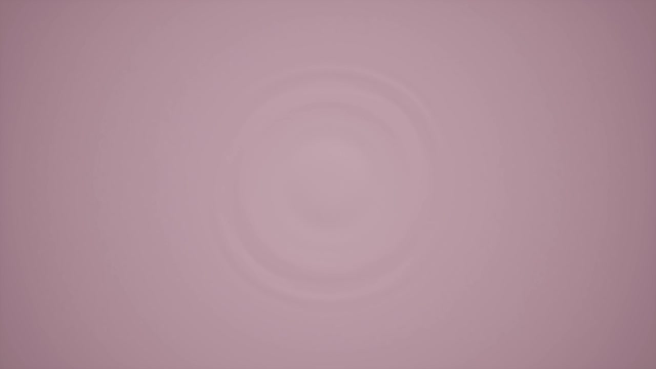 Bir Damladan Yayılan Yumuşak Pembe Su Dalgalanması Efekti