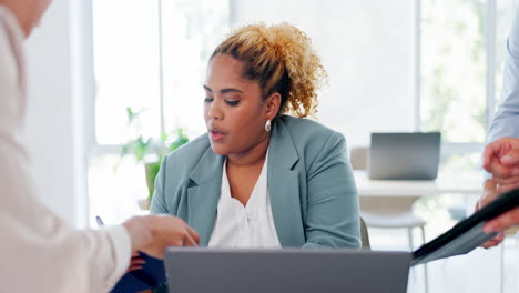 Business-woman,-laptop-and-overwhelmed