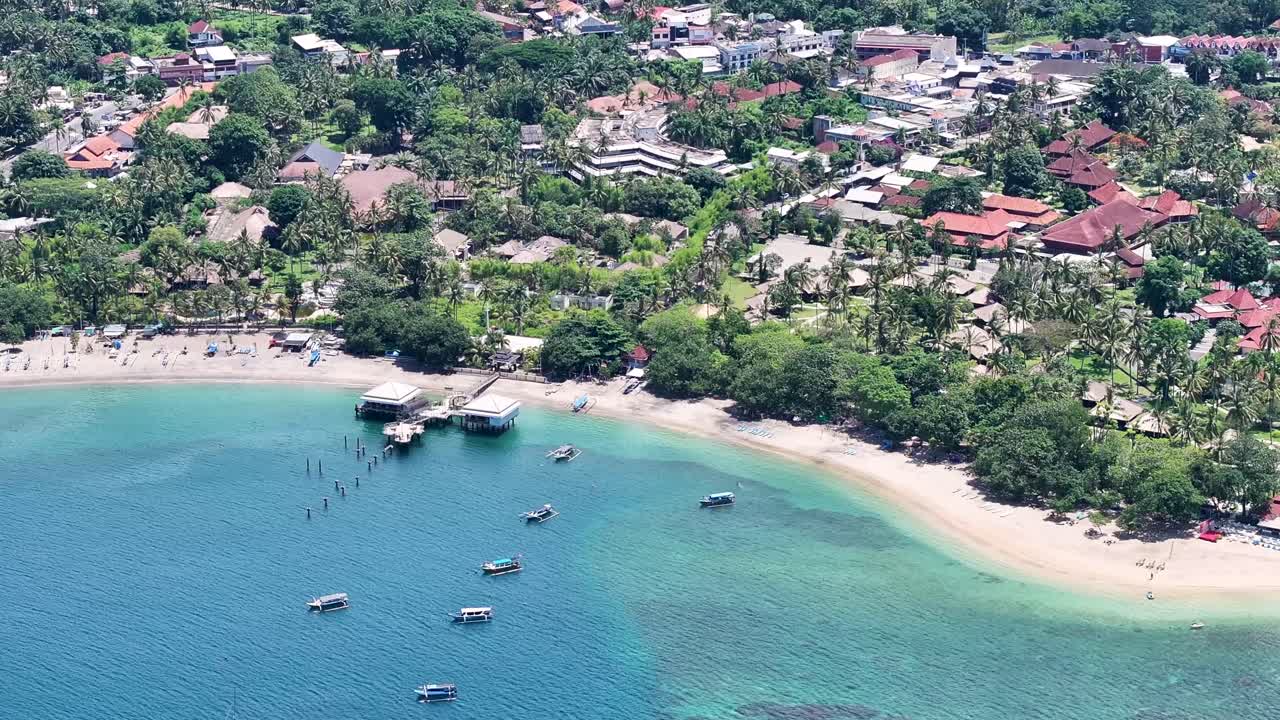 열대 해변 마을 의 공중 사진