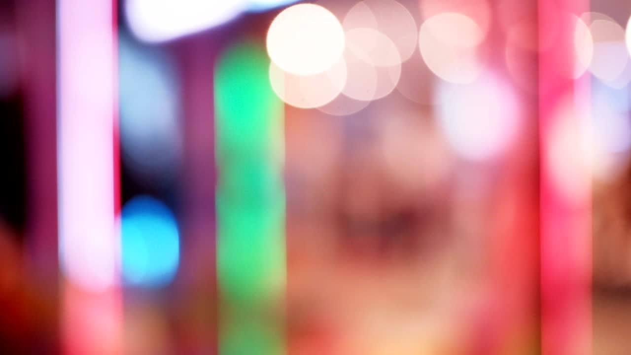 추상적인 흐릿한 색, 불빛으로 가득 찬 장비, 보케 배경.