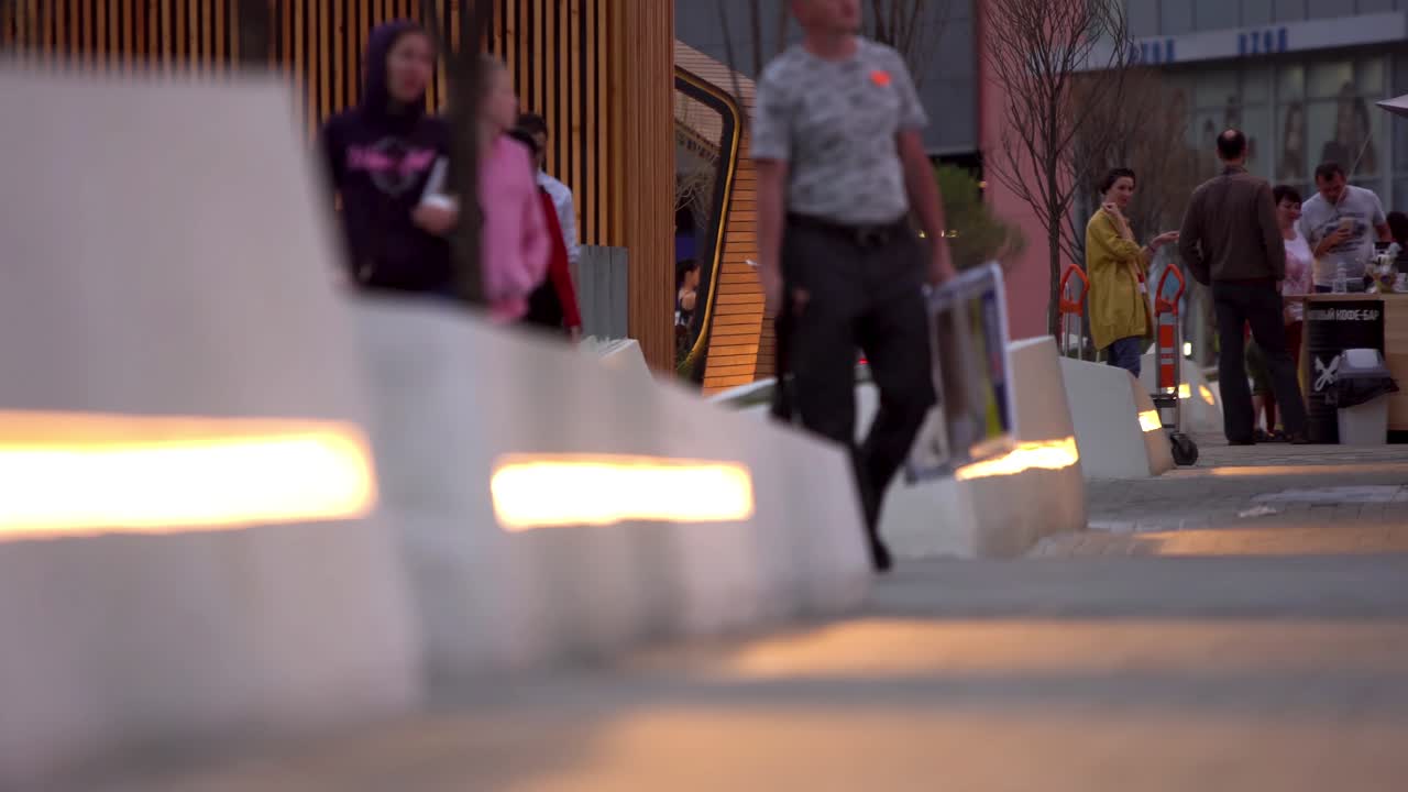 도시 공원 저녁 장면