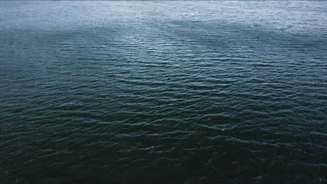 Calm-Flowing-Waters-Of-Upper-Columbia-River-In-Eastern-Washington,-USA