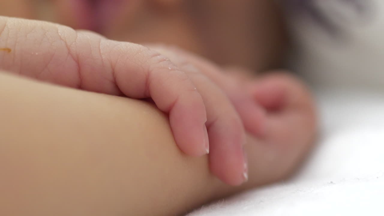 dedos de bebé, un primerísimo plano