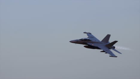 maniobras de vuelo del hornet fa-18 guerra civil de somalia