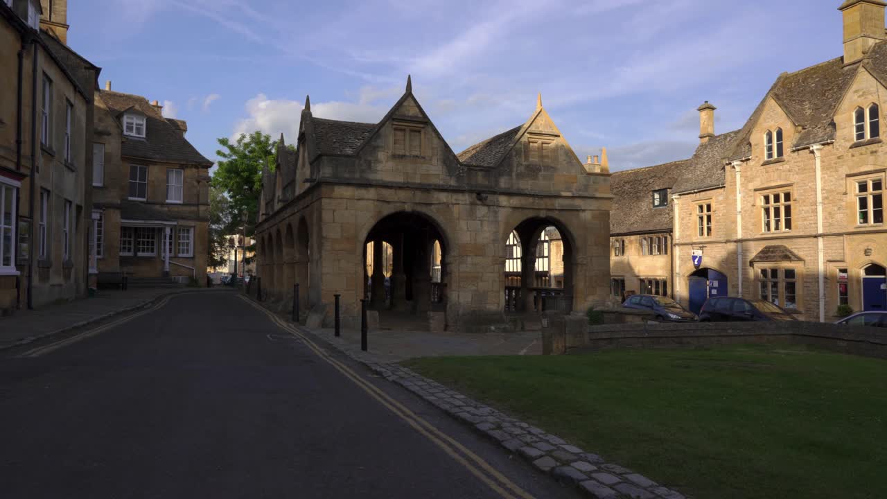 Typical Cotswolds town with the historic market hall of Chipping Campden in the high street