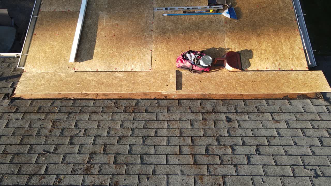 Forward track at medium distance to show tiles