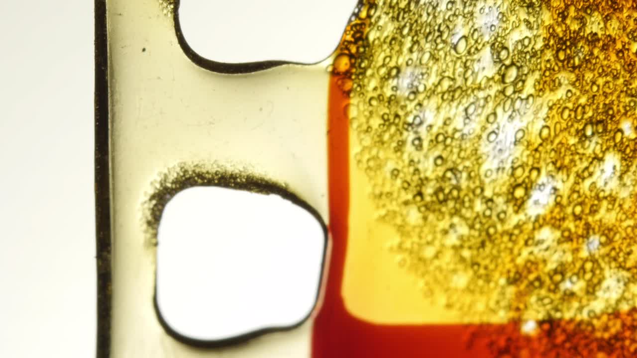 영화 스크래치, 클로즈업 뷰