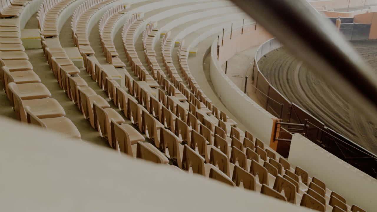 пустующий манеж для мексиканских лошадей lienzo charro