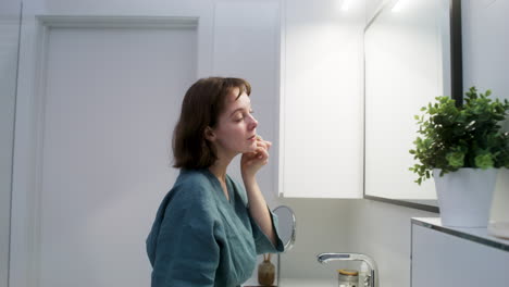 Woman-in-the-bathroom