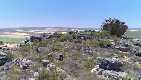 vista aérea del paisaje en un día soleado 4k