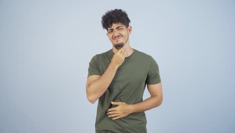 un hombre enfermo tosiendo.